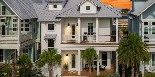 114 Barefoot Lane