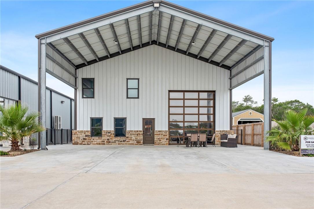 Image 1: Welcome to 72 Circle Hook, Port O'Connor, TX!