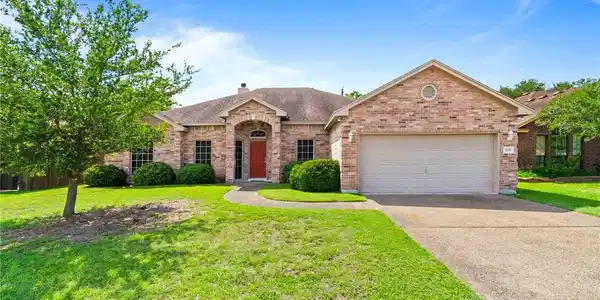 3201 La Rochelle Way