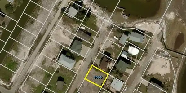 Image 3: Just walk down your street to fish, kayak, windsur