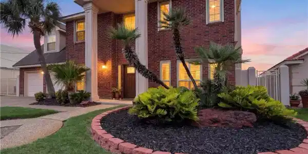 8210 Seashore Drive