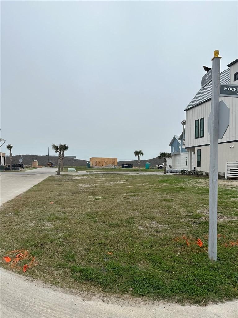 Image 4: back of lot