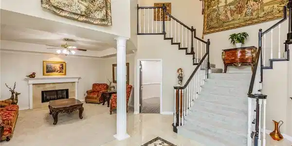 Image 3: Vaulted Ceiling Grand Entry. Formal Living to the