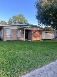 1013 Dolphin Place