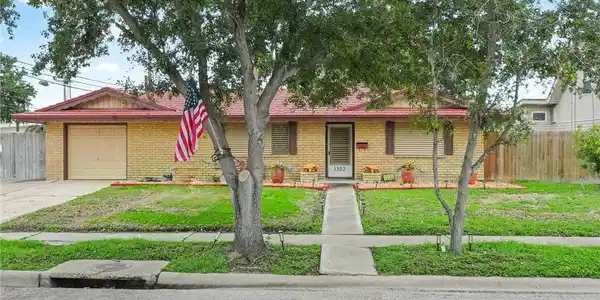 1302 Aswan Drive