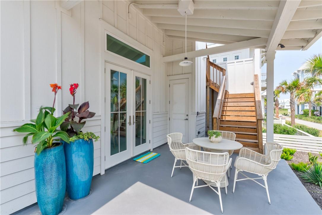 Image 2: 275 Sq Ft patio space 
extends living space