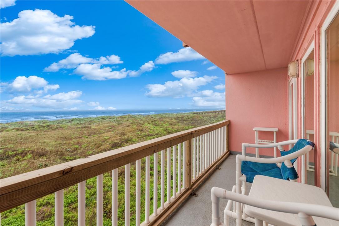Image 4: One of two balconies in #304 offering gorgeous Gul