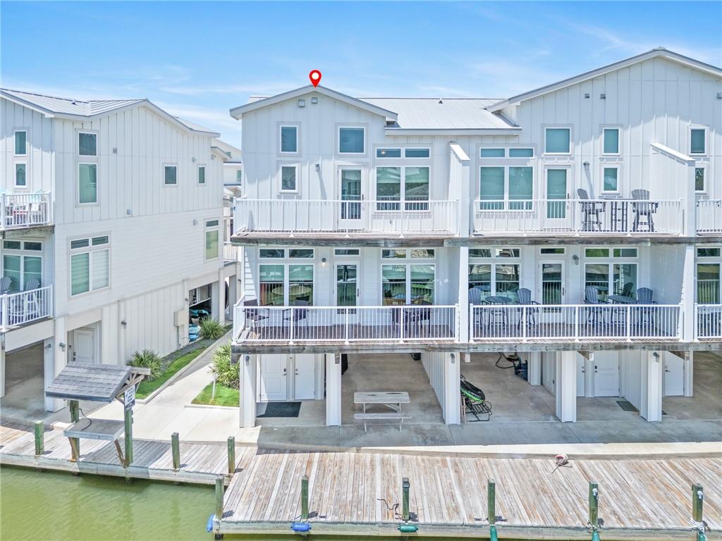 Image 2: Canal View and Front Entrance