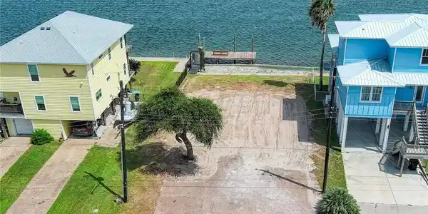 123 Ocean Drive