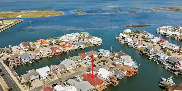 Image 2: Quick and easy access to the Intercoastal Waterway
