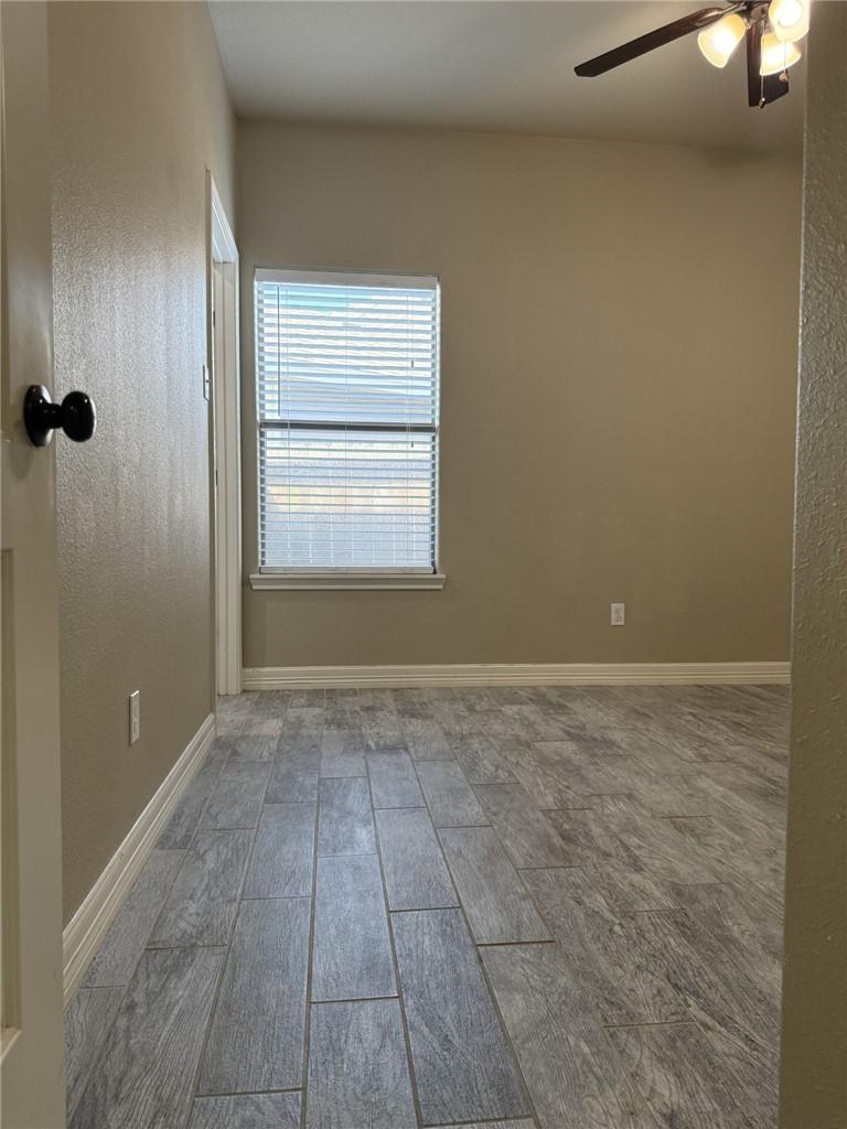 Image 2: Room 1