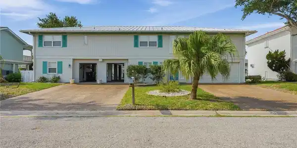 10 Catalina Drive