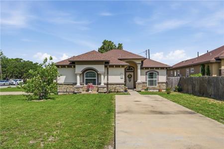 162 S 11th ST & Yoakum
