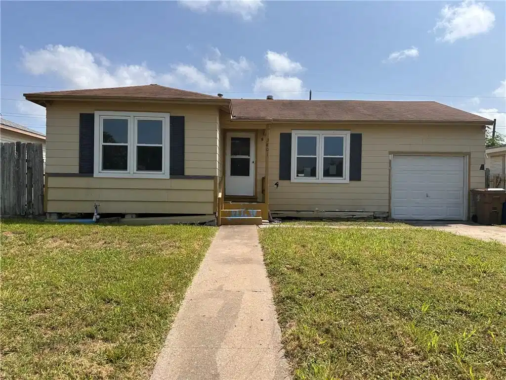 Image 1: 3801 Chestnut