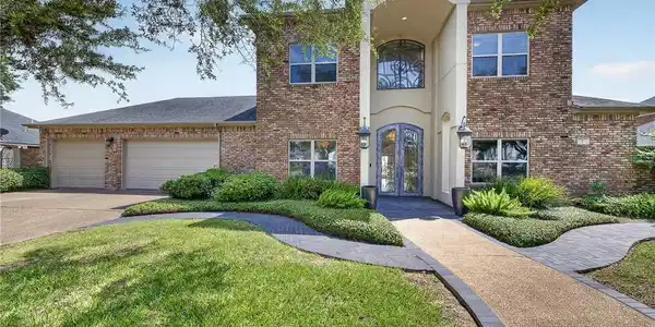 7 Great Lakes Drive
