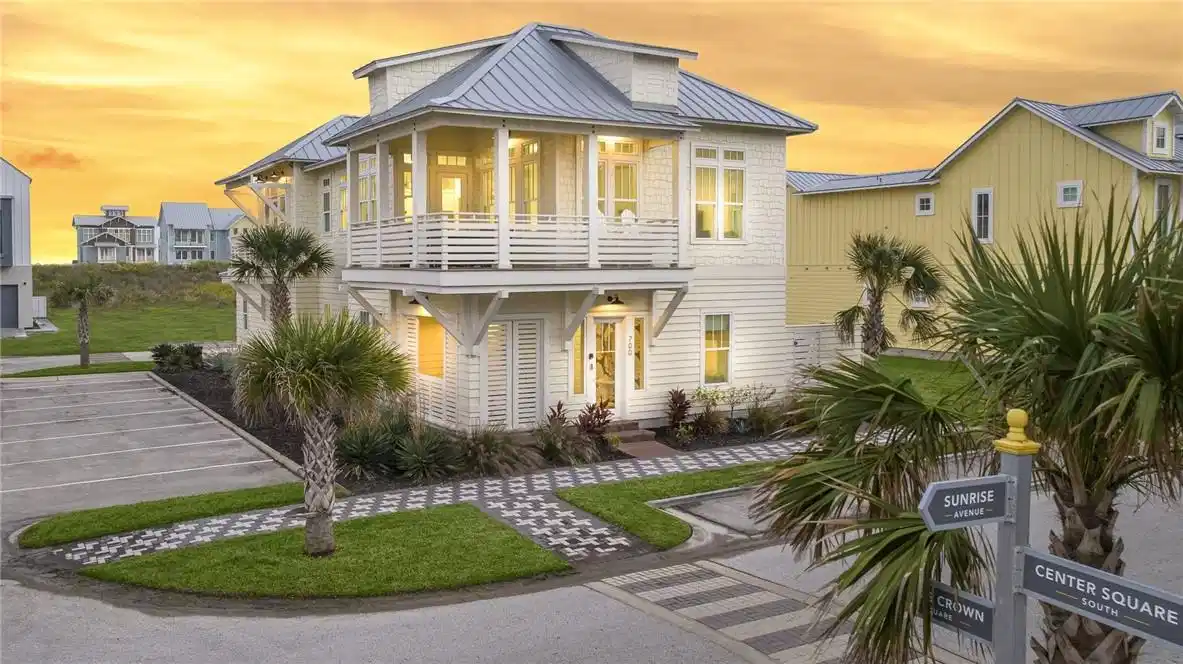 Image 1: Beautiful corner lot on Sunrise Ave.