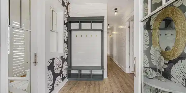 Image 3: Foyer