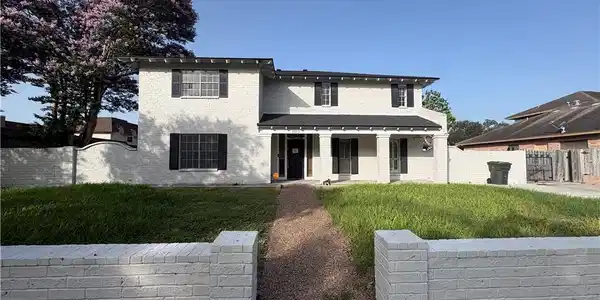 5313 River Oaks Drive