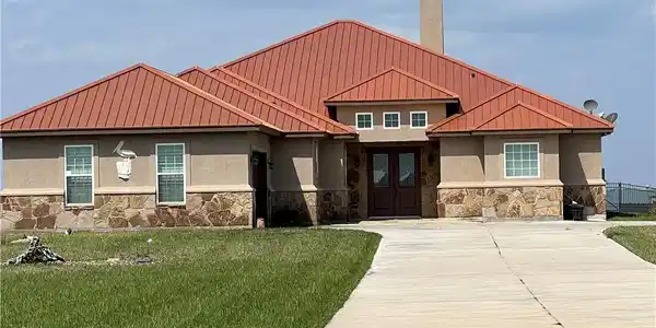 Image 3: Front of house