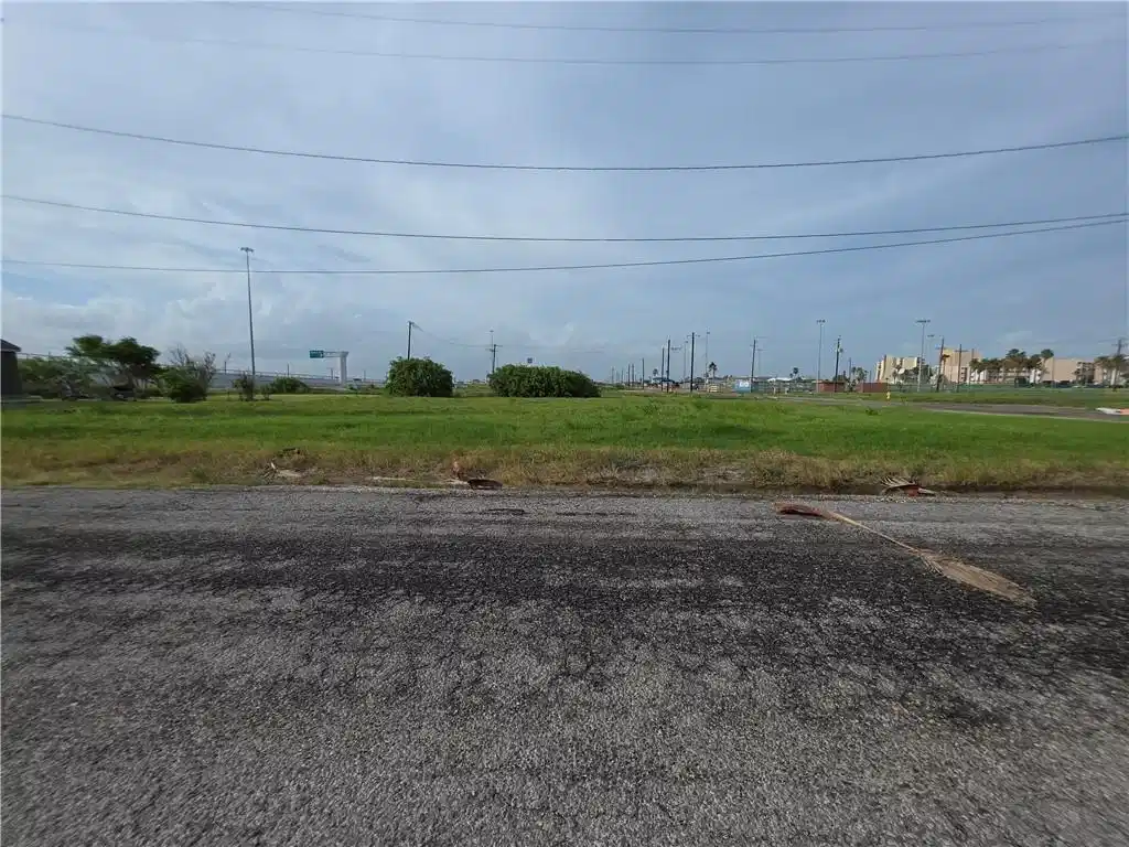 Image 1: Corner Lot