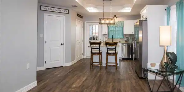 Image 3: Kitchen/Dinning Room