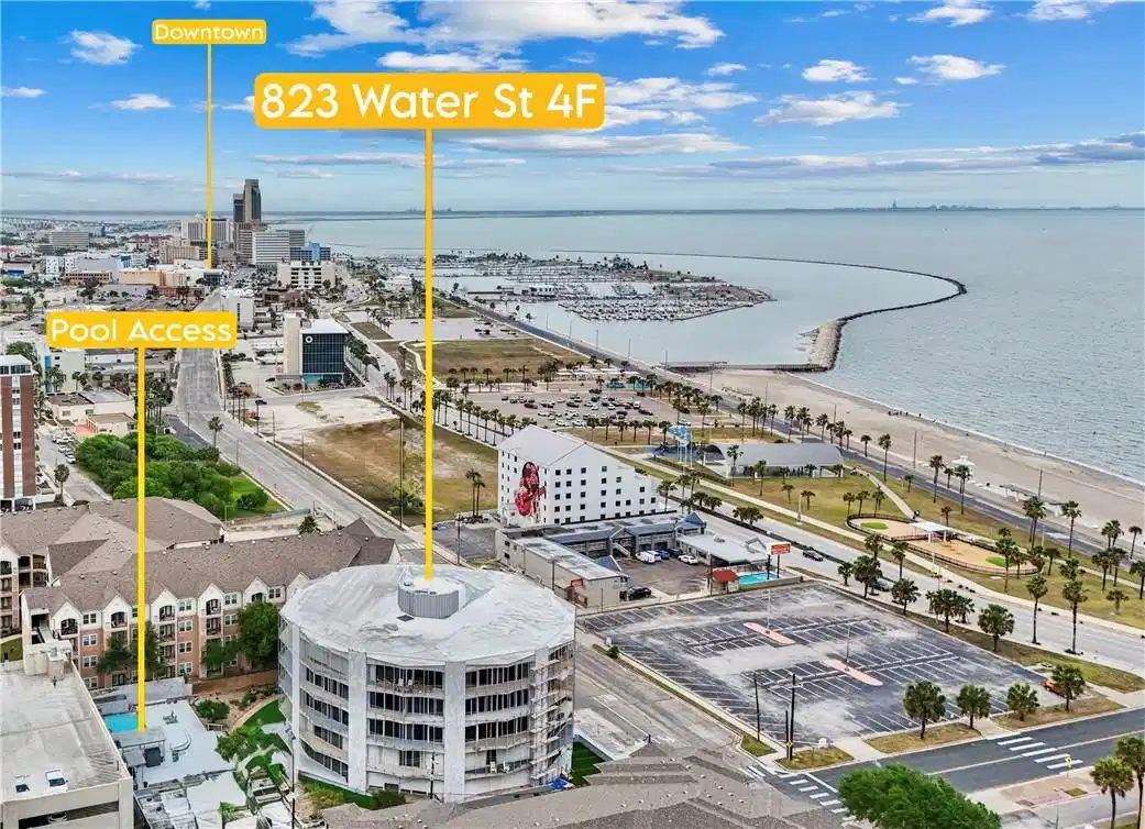 Image 1: terrific location near the bayfront