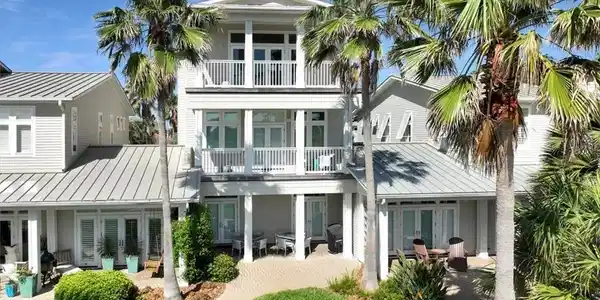 3700 Island Moorings Parkway