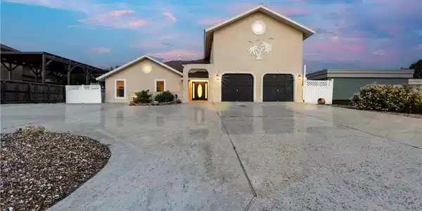 14306 Emerald Street