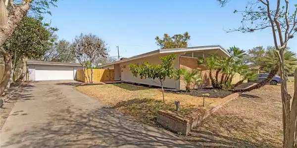 514 Bermuda Place
