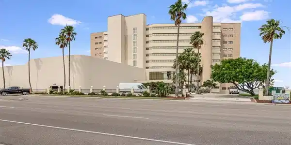 4350 Ocean Drive