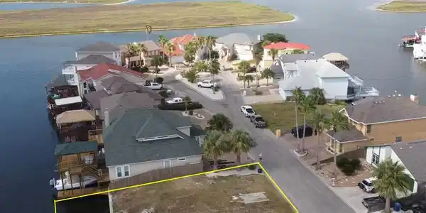 Image 2: Property Lines are approximatations