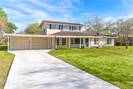 411 Rolling Acres Drive