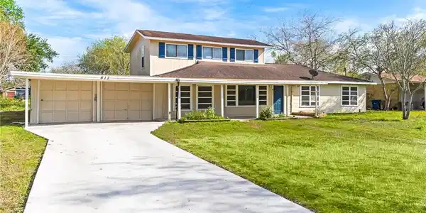 411 Rolling Acres Drive