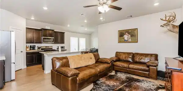 Image 3: Spacious Open Living Room