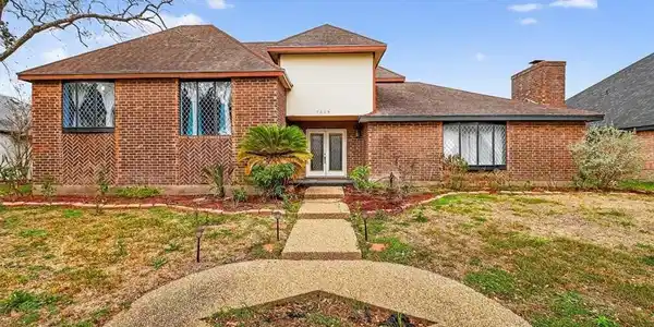 7009 Chiswick Drive