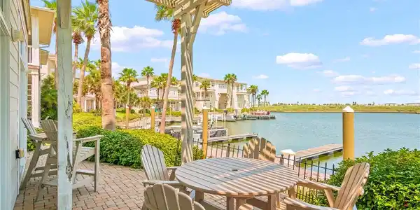 3700 Island Moorings Parkway