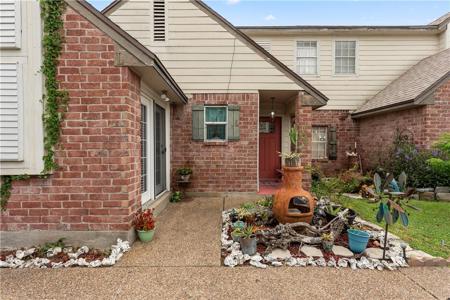 1001 W Bay View Boulevard