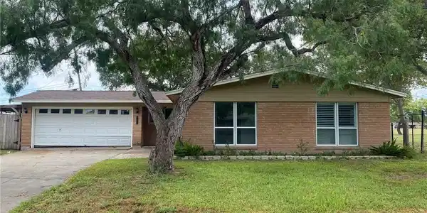 5426 Fresno Drive