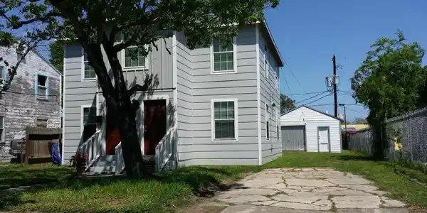 1312 S ALAMEDA
