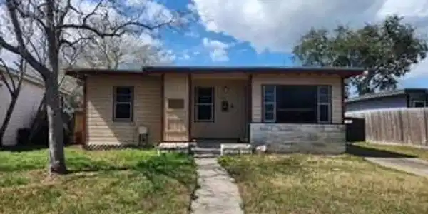 746 Pennington Drive