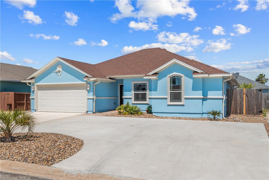 Image 3: Extended circle driveway