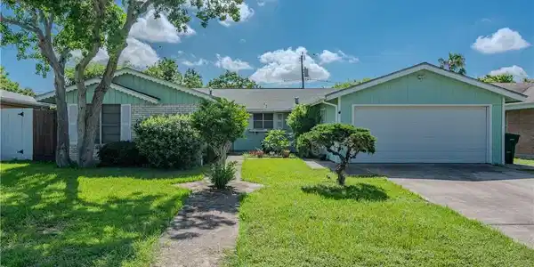 809 Crestview Drive
