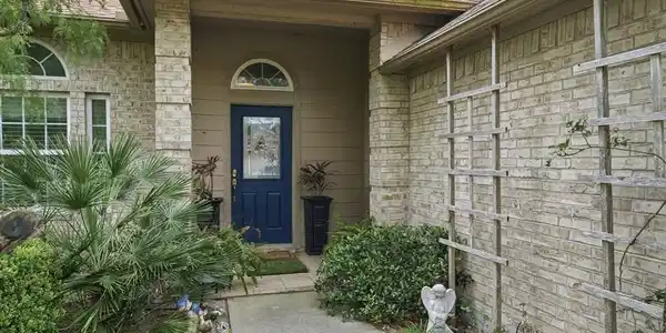 107 Georgian Oaks