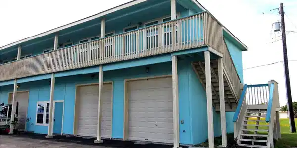 1809 Hillcrest