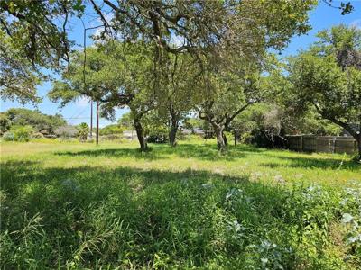 000 Hackberry