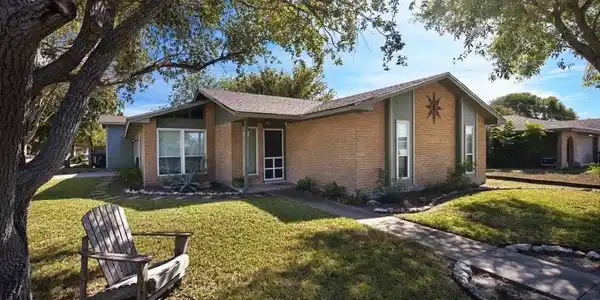 1902 Toben Drive