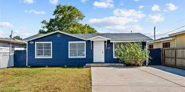 654 Mohawk Street