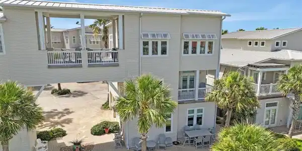 3700 Island Moorings Parkway