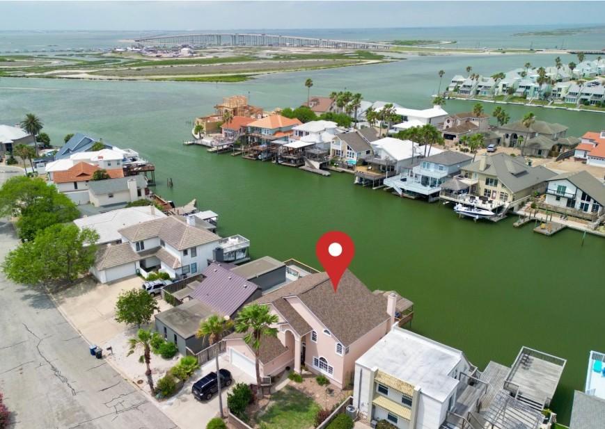 Image 3: Stellar Location with Easy Access to ICW