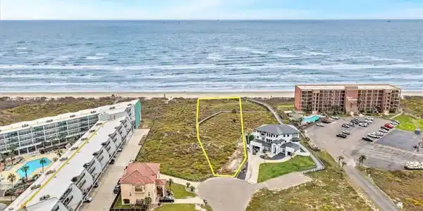 102 Mariners Drive